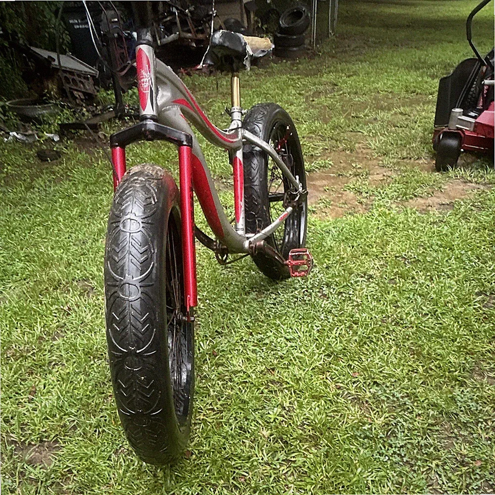 Micargi Fat Tire Cruiser Bike w/ Front Suspension Fork, Disc Brakes Red/Silver